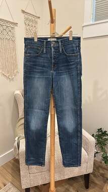Madewell Medium Wash Blue Denim Jeans
